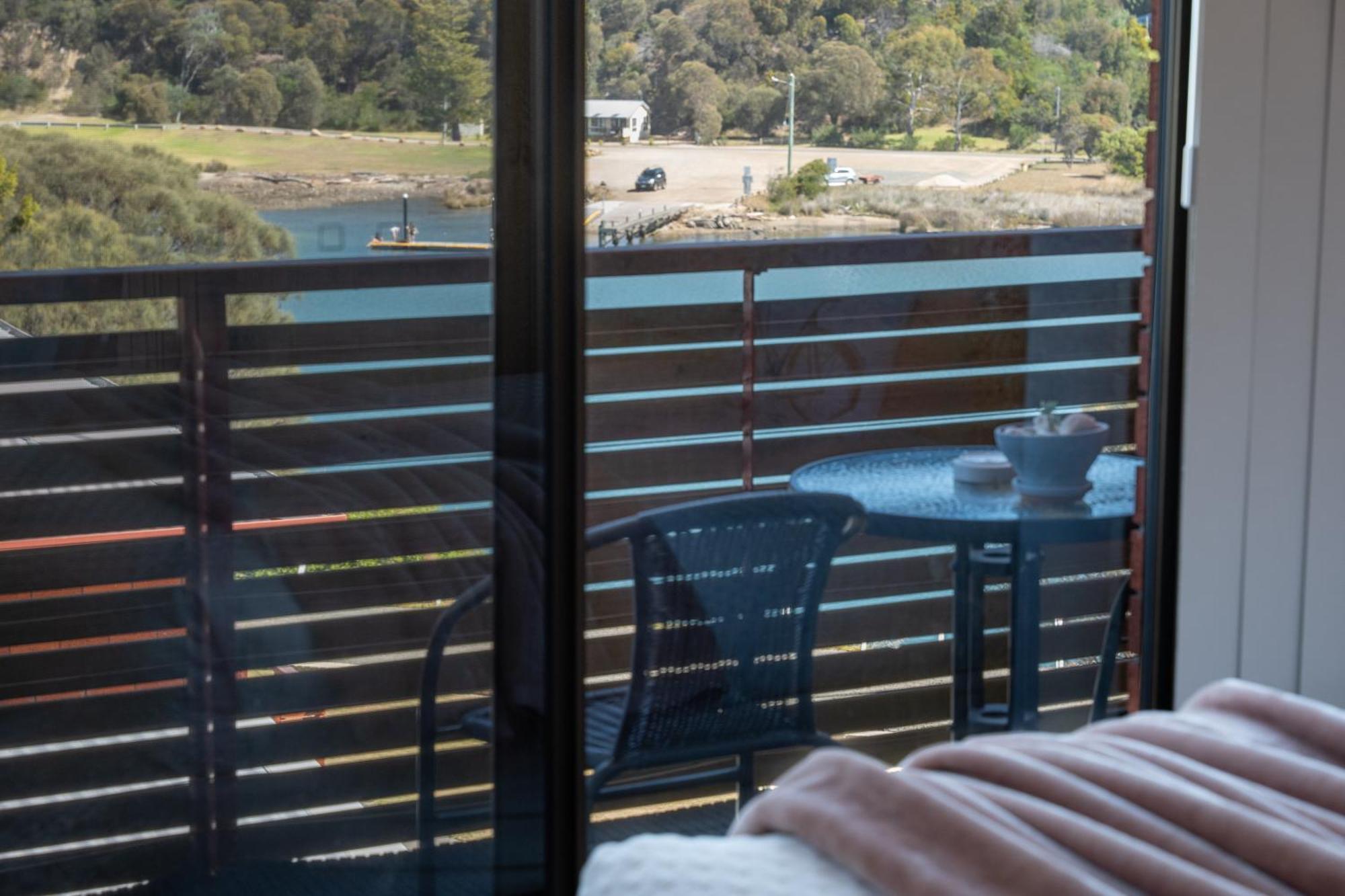 Blue Seas Holiday Villas Scamander Exterior photo