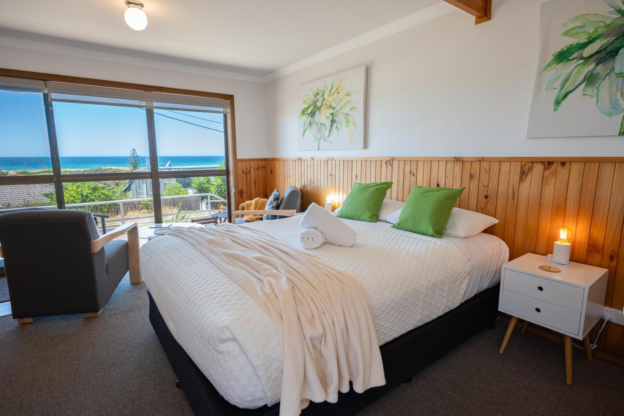 Blue Seas Holiday Villas Scamander Exterior photo